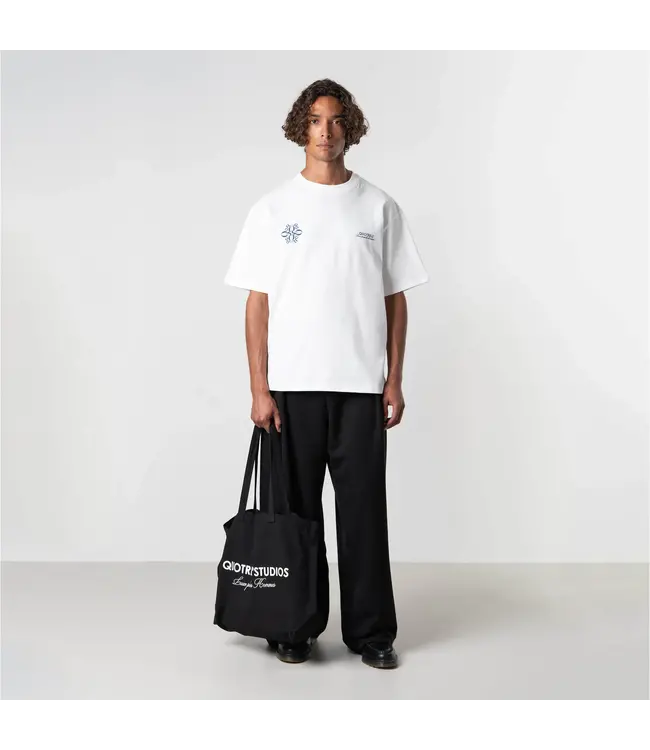 Quotrell Quotrell Insignia Tee White/Blue - Oversized Fit