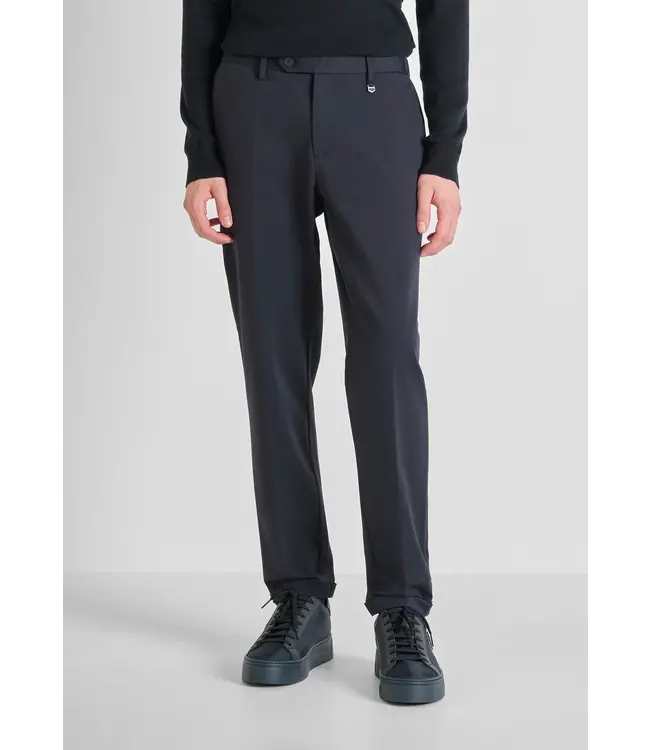 Antony Morato Antony Morato MMTS00059-FA600300 TROUSERS RAD FIT IN BI-STRETCH FABRIC TECHNO HANDFEEL Marine - Slim Ankle Fit
