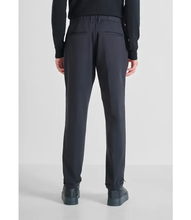 Antony Morato Antony Morato MMTS00059-FA600300 TROUSERS RAD FIT IN BI-STRETCH FABRIC TECHNO HANDFEEL Marine - Slim Ankle Fit
