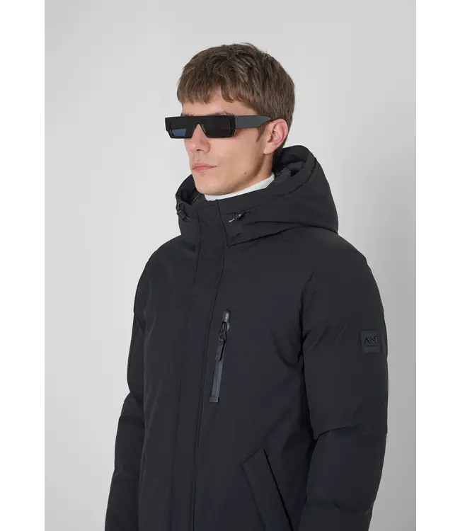 Antony Morato Antony Morato MMCO00958-FA600277 COAT REGULAR FIT IN WATER PROOF TWILL TECHNO FABRIC WITH ECOPADDING AND METAL LOGO ON RUBBER PATCH