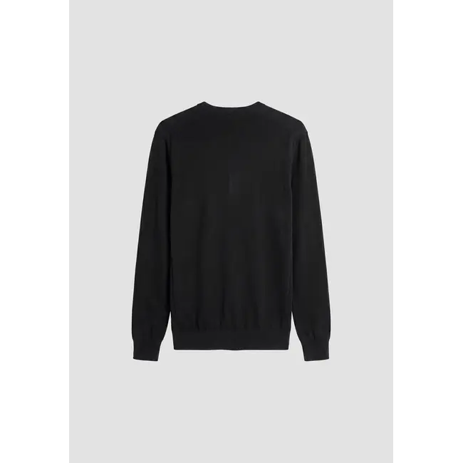 Antony Morato Antony Morato MMSW01659-YA500002 long-sleeve crew-neck sweater in super-soft viscose with metal logo on rubber patch Black - Slim Fit