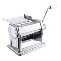 Pasta machine