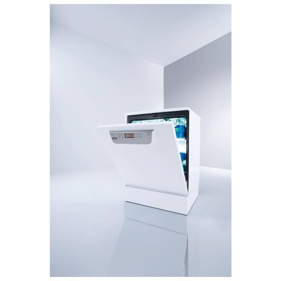 Grote Witte Afwasautomaat met Rekken