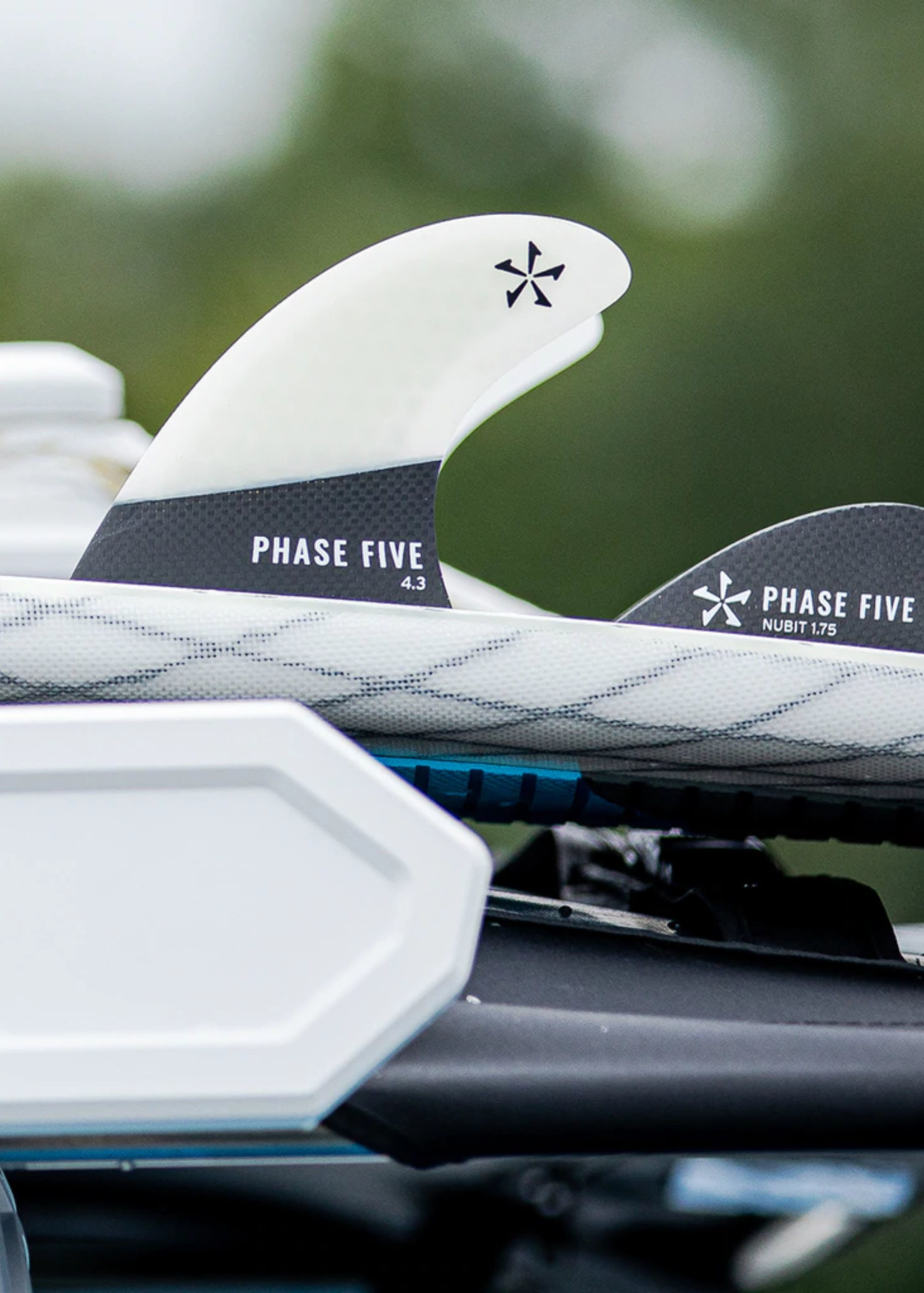 Phase Five Phase Five Carbon 4.3 FCS Twin Fin Set for Surf Style Boards