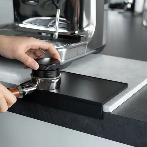 Barista Essentials Barista Essentials Tampermat met hoek – Groot