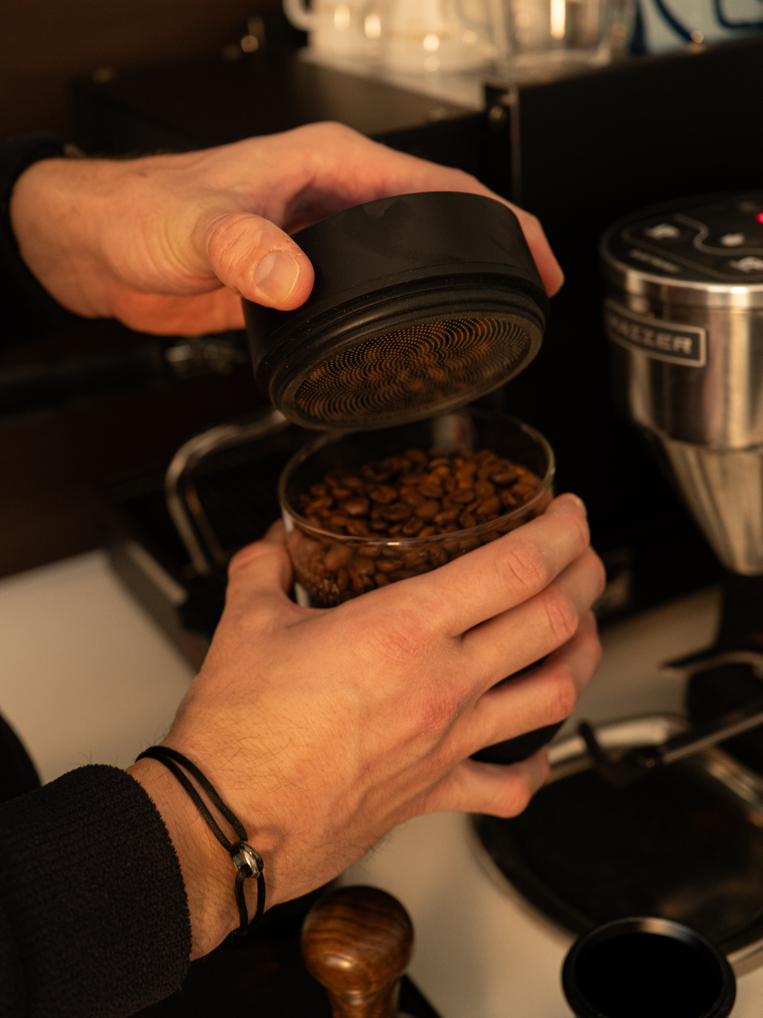 Barista Essentials Barista Essentials Vacuüm Voorraadbus 250 gram Glas ZWART