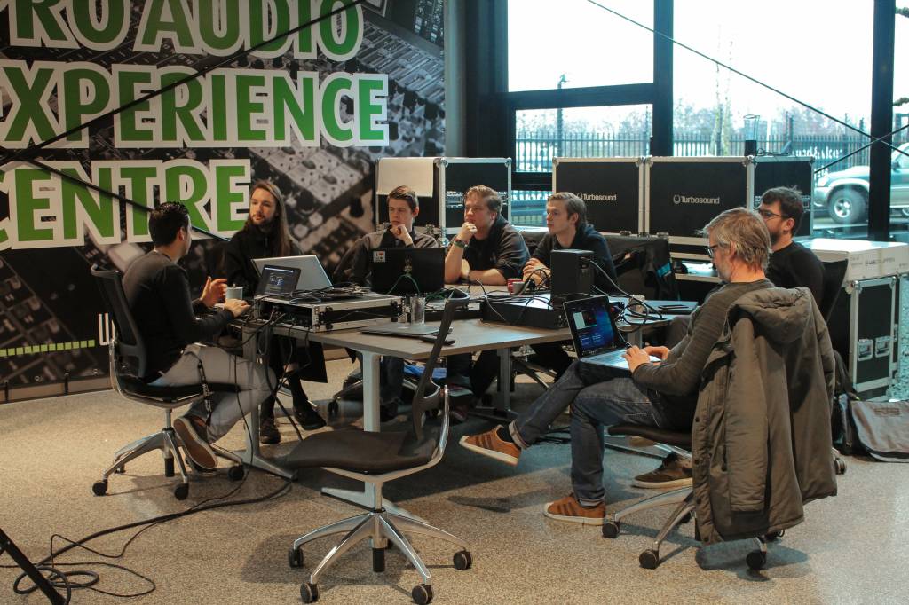 Herman Brood Academie bezoekt The Audio Specialists