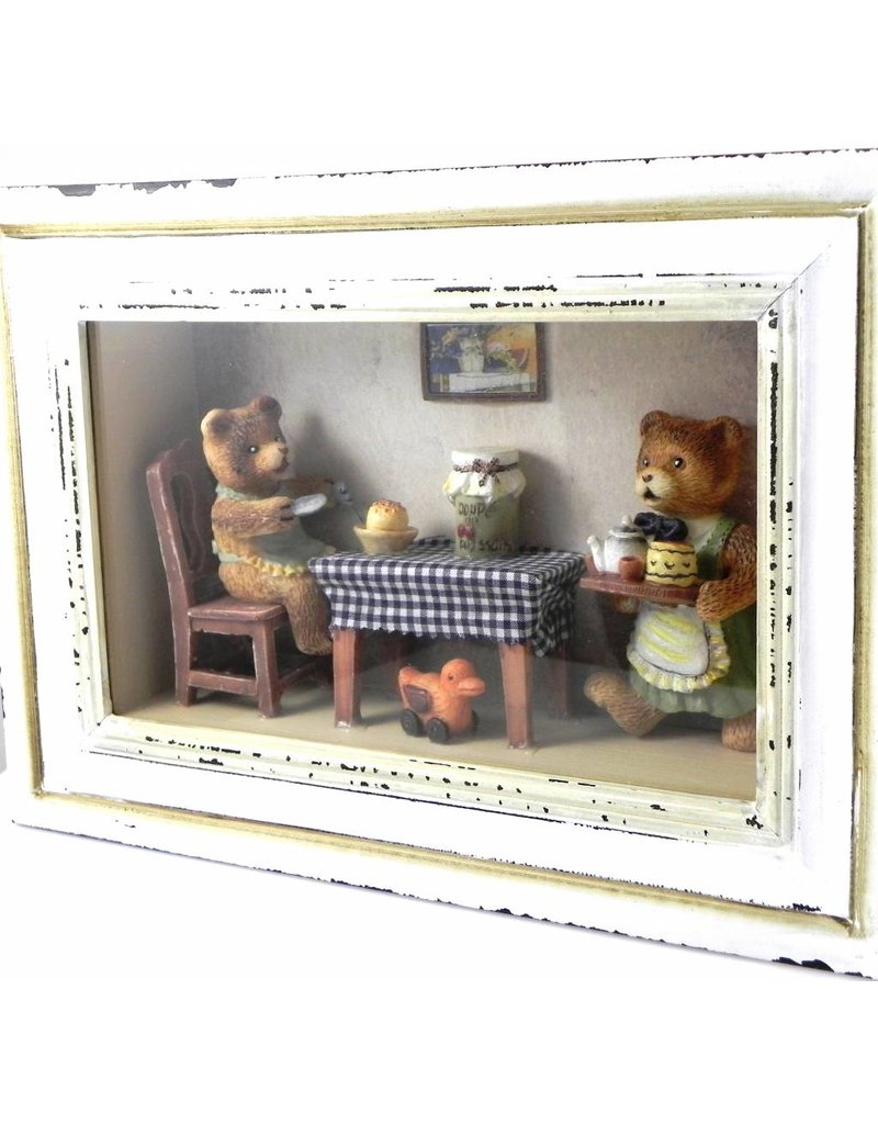 3-D Bears Painting 28 x 20 x 6.5 cm