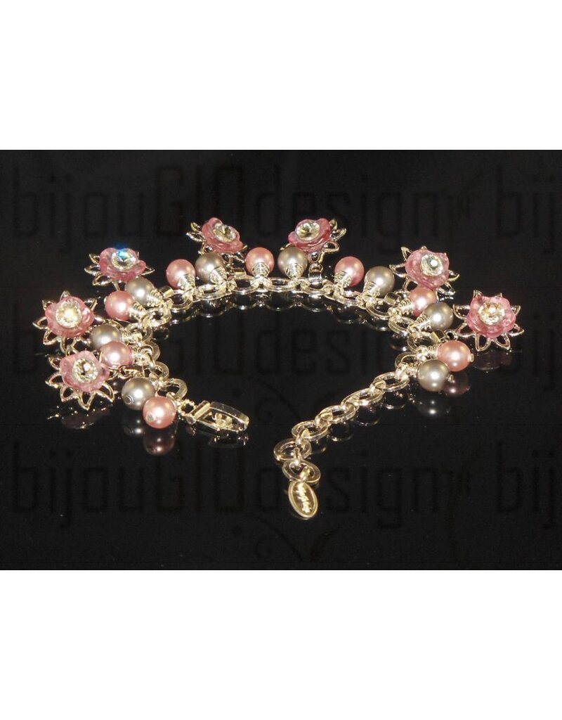Bijou Gio Design™ Necklace and Bracelet in 1 in Grey Pink Flower