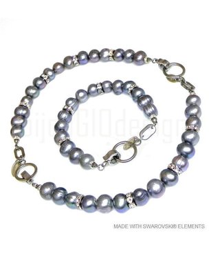Bijou Gio Design™ Set Stainless Steel Pearl Bracelet and Pearl Necklace