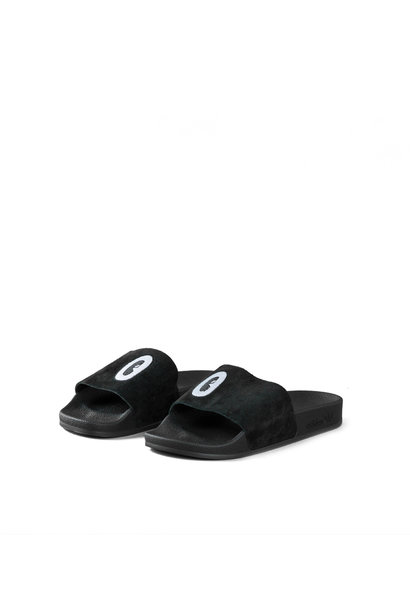 adilette black