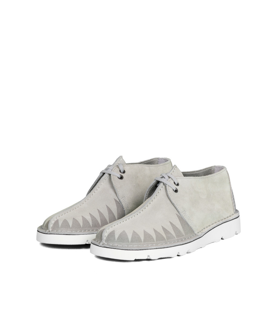 clarks desert trek grey