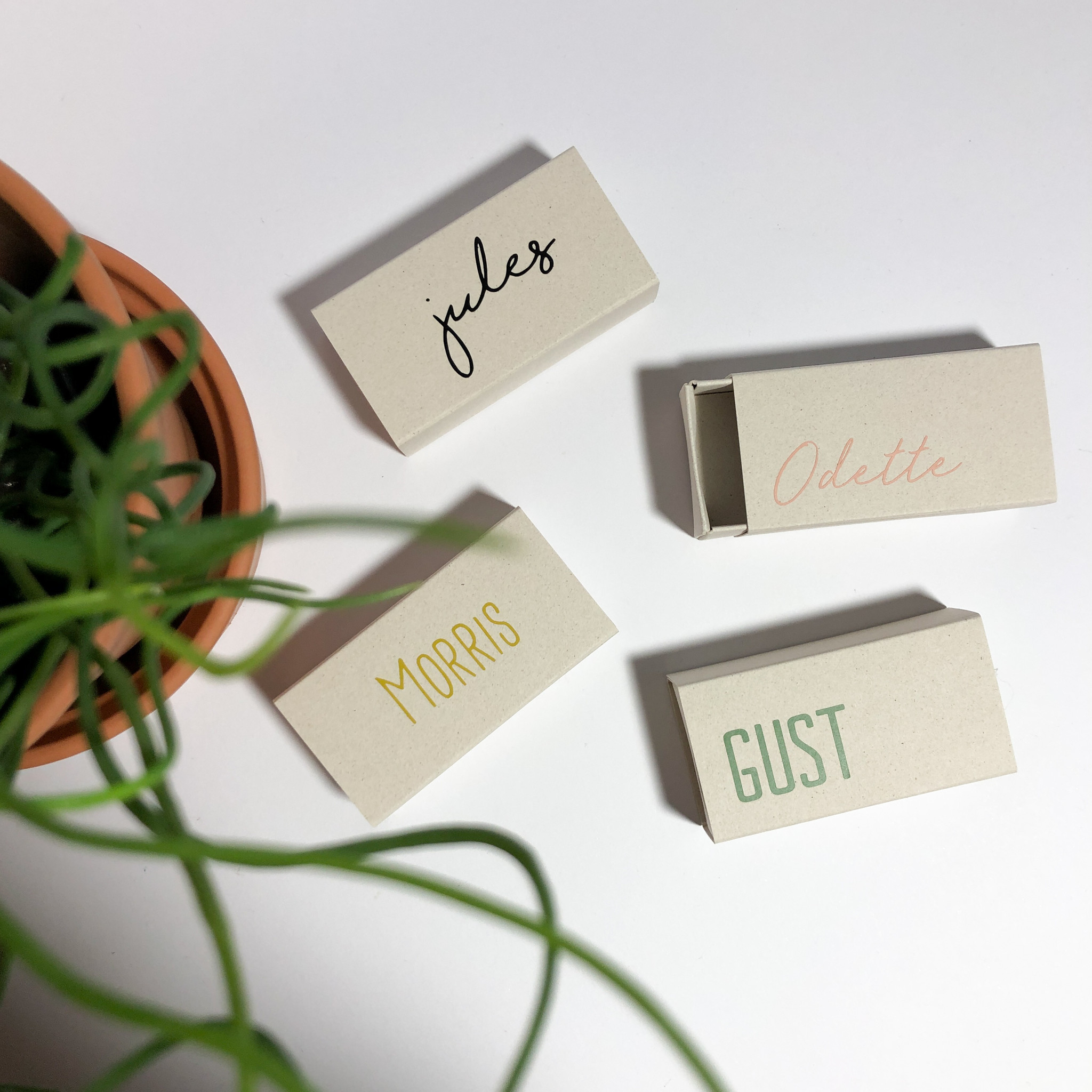 Gepersonaliseerde vinyl sticker online bestellen FestLab