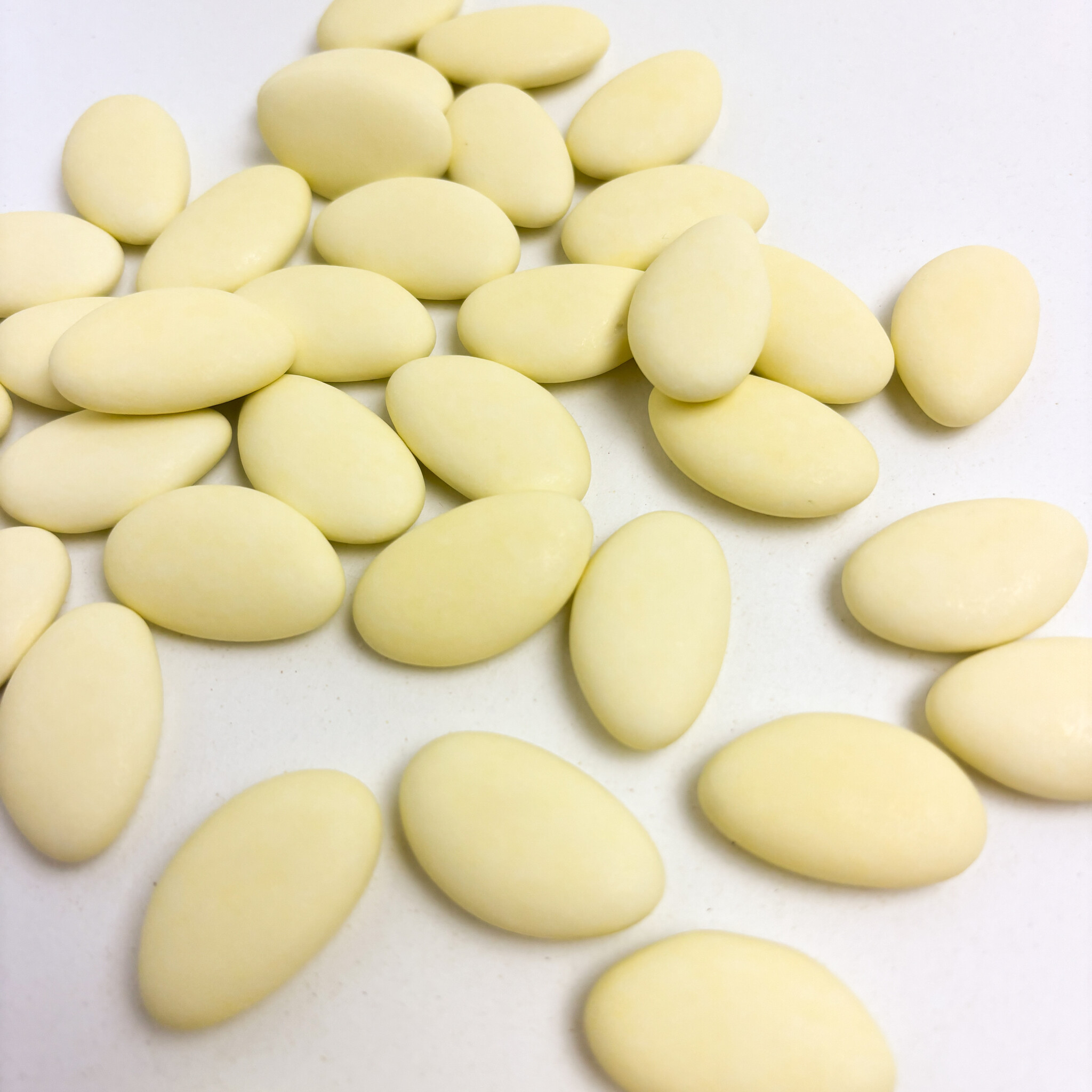 Suikerbonen lichtgeel mat PC • 55% cacaco-2