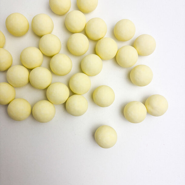 Praliné balletjes lichtgeel