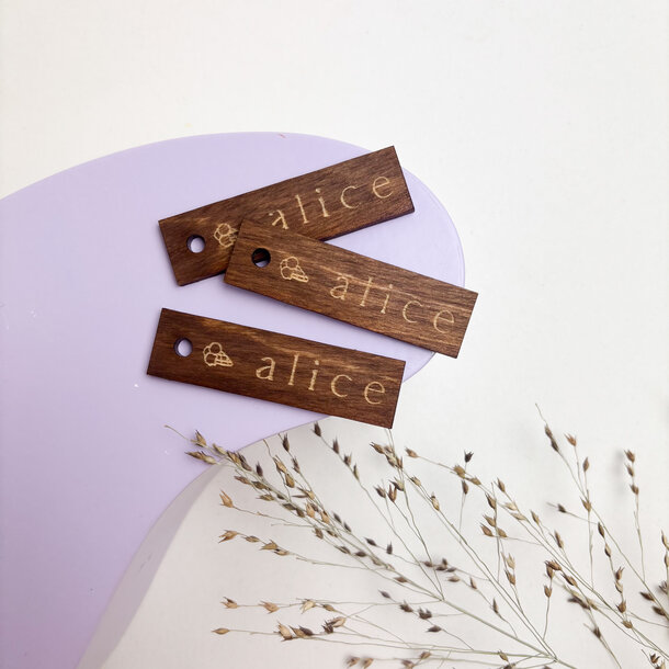 Rechthoekig houten label in fineer met gravure