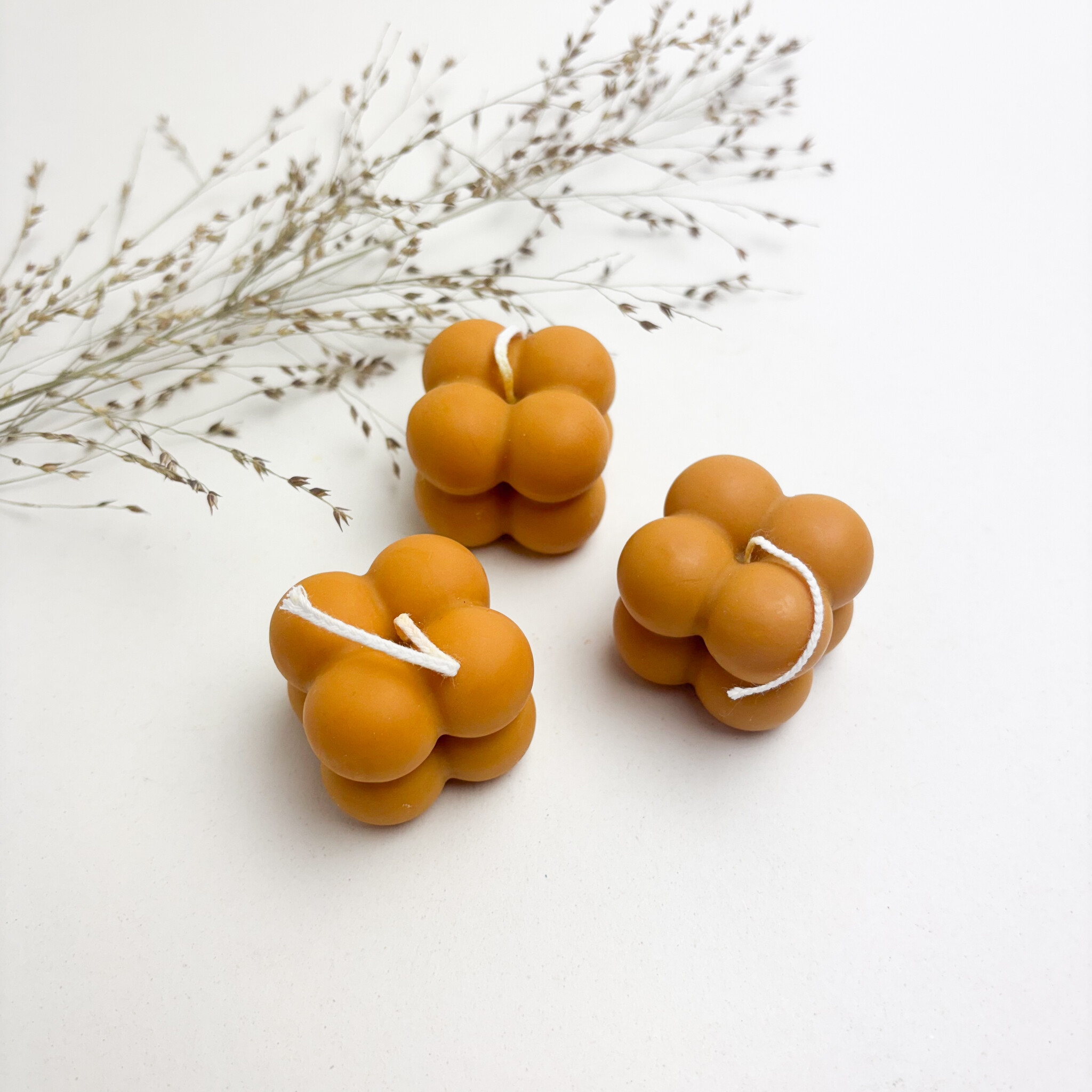 Bubble candle • oker mat-1