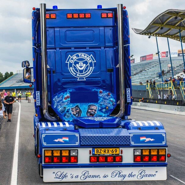 5th wheel show cover