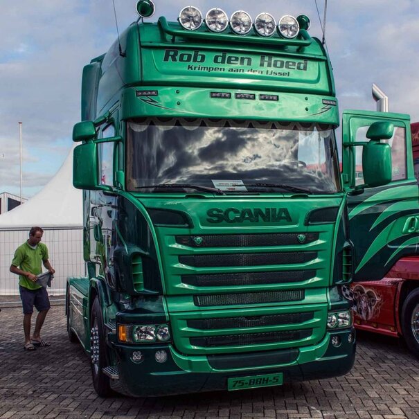 Zonneklep type 2-D voor Scania R-serie met Topline cabine