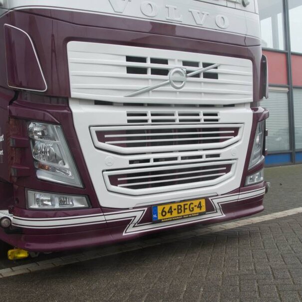 Bovengrille Volvo FH4
