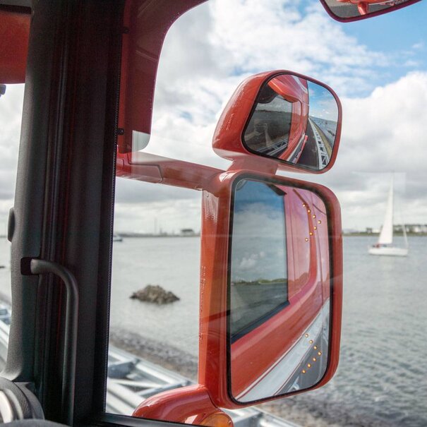 Scania spiegel met LED richtingaanwijzer