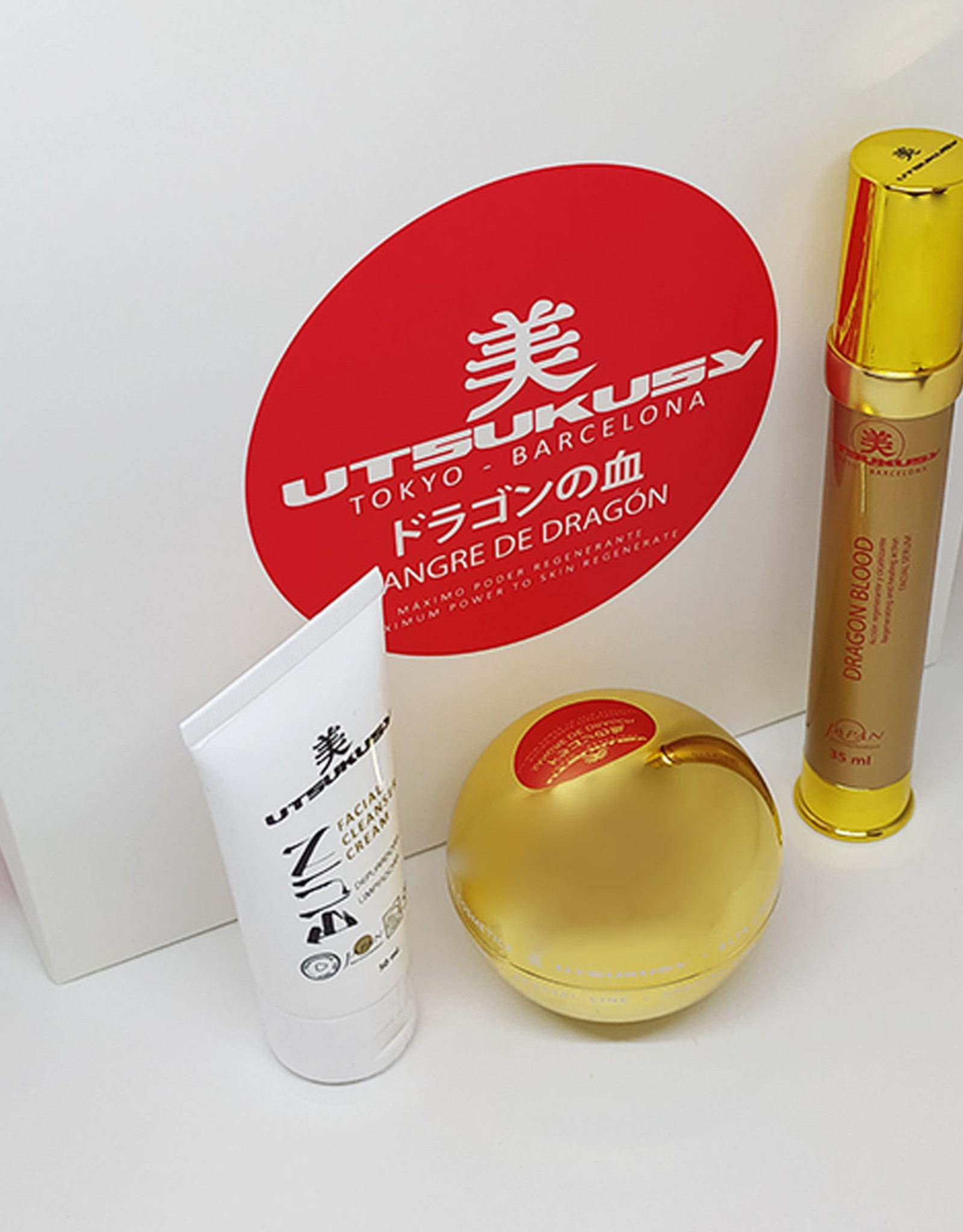Utsukusy Dragon Blood home care kit