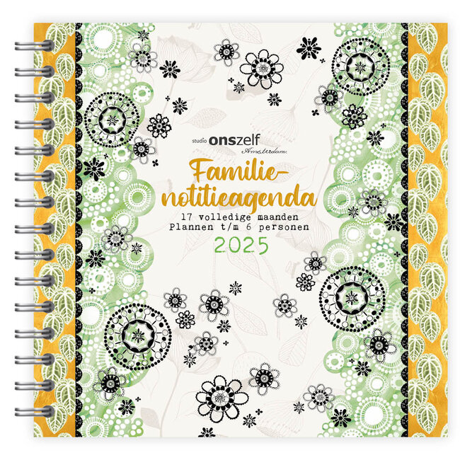 Family Notebook 17 Months 2025 Circles
