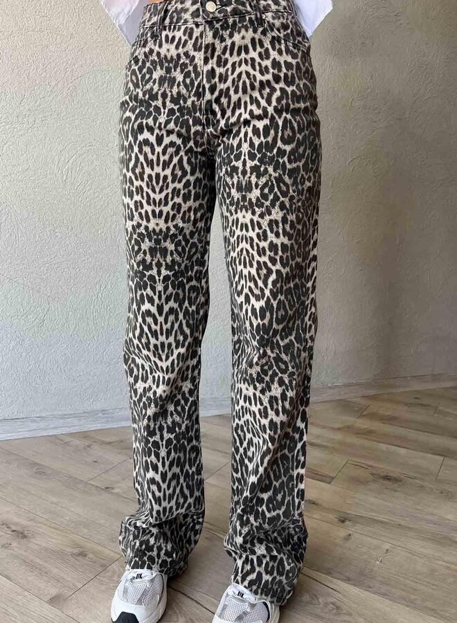 The Classic Leopard Jeans