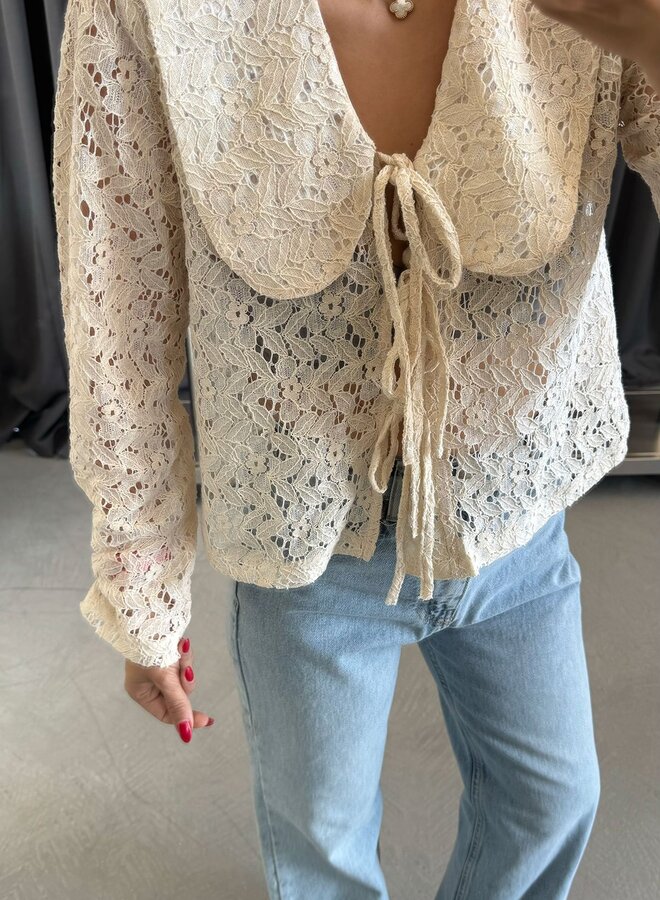 Blouse Met Strikjes en Ruffle Kraag Poppy