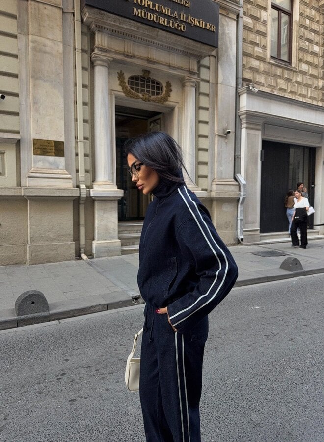 2 Delige Denim Track Suit