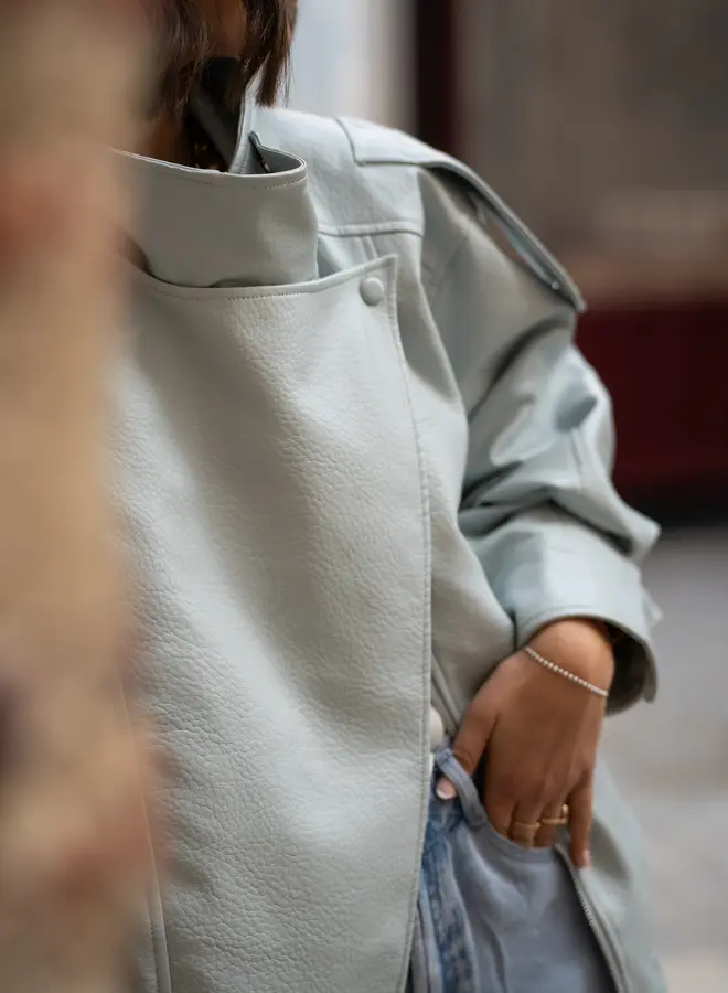 Jasje Leather Look Hoge Kraag Blauw-Grijs