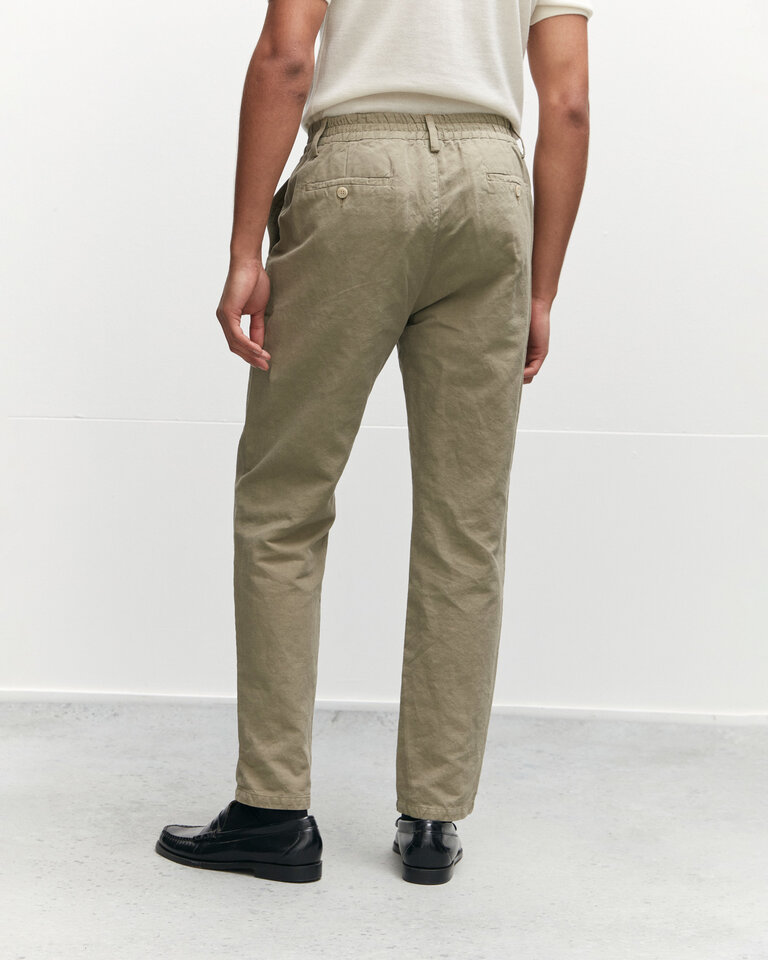 The Good People Brook Dark Beige Chino