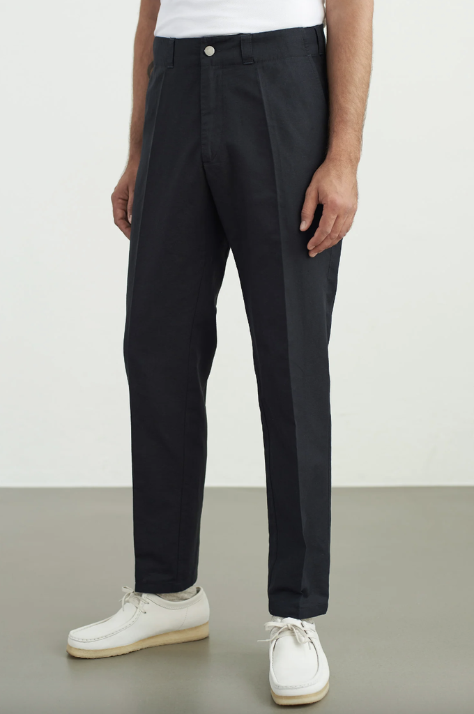 About Companions Jostha Regular Black Linen Trousers