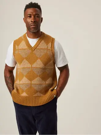 Peregrine Pattern sweatervest wheat Peregrine Pattern sweatervest wheat