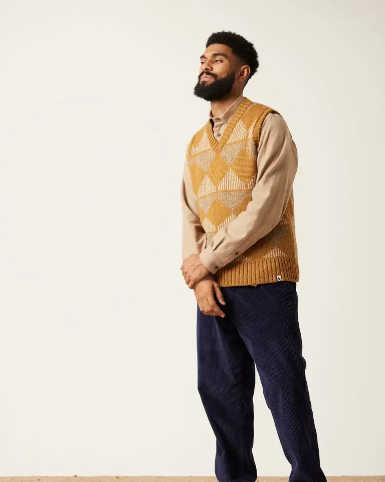 Peregrine Pattern sweatervest wheat