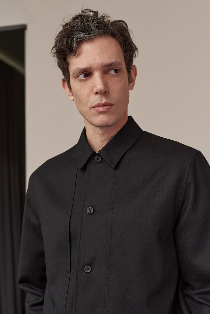 About Companions OWE overshirt wool black