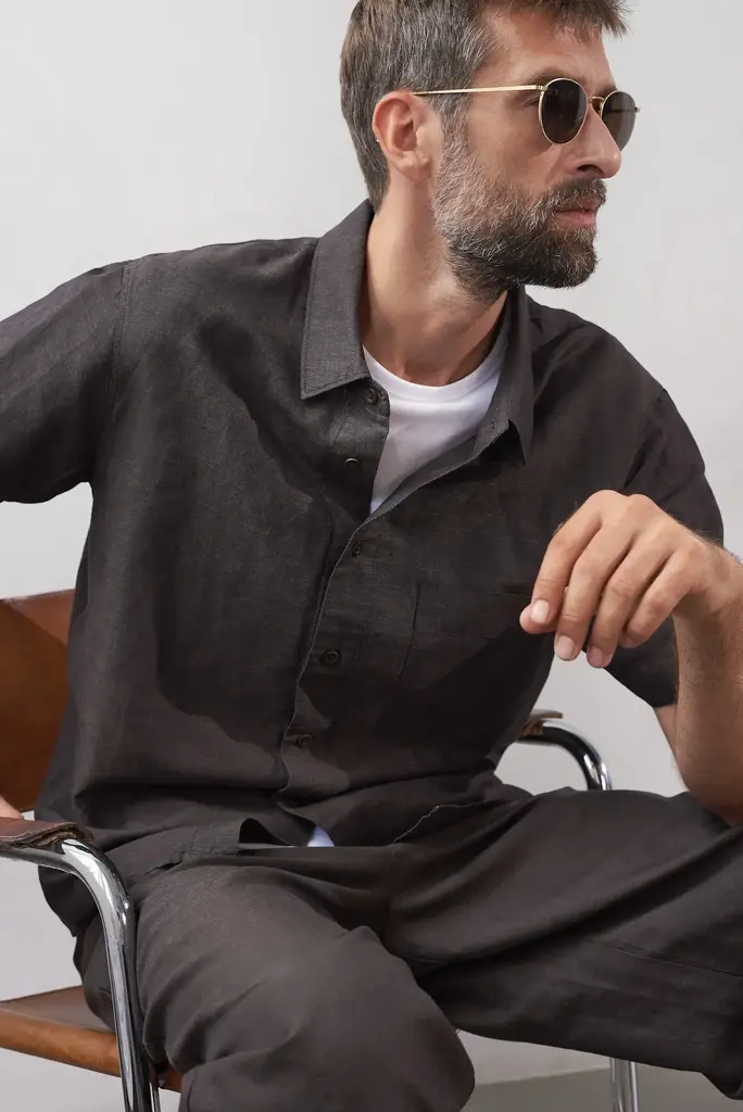 About Companions KLAAS linen coffee shirt