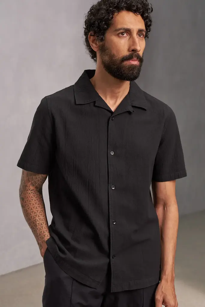 About Companions KUNO shirt eco crincle black