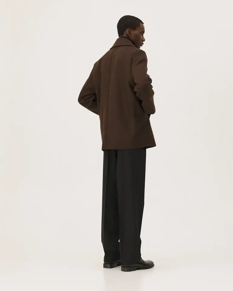 Noyoco Dundee Brown mantel