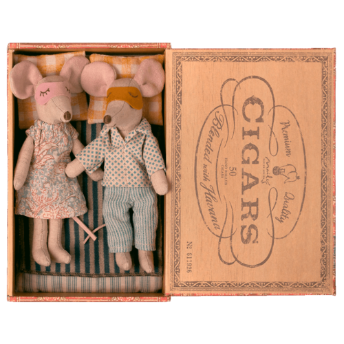 Maileg Mum & Dad mice in cigarbox Maileg Mum & Dad mice in cigarbox