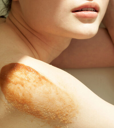 Gentle Black Sugar Facial Polish - 110g