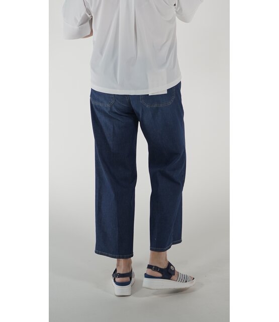 665226-311/325 Linn worker