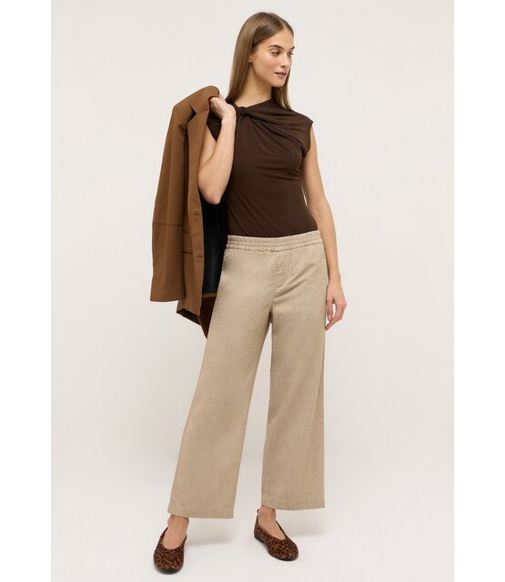 669526-669/470 linn jump