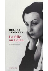 JANECZEK Helena La jeune fille au Leica