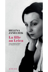 JANECZEK Helena La jeune fille au Leica