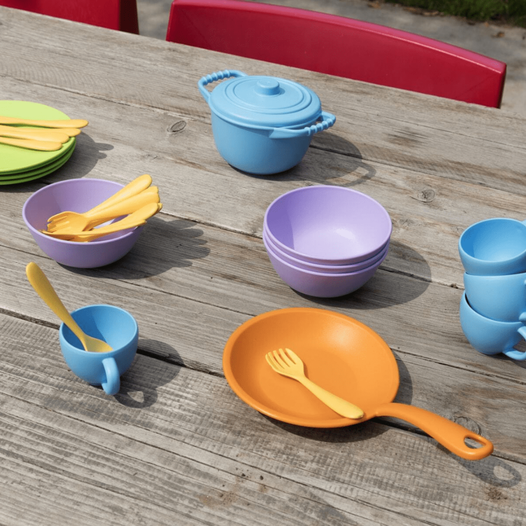 Green Toys Cookware & dining set