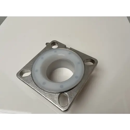 Salida de 3» BSP con revestimiento de PFA GUARD™ Salida de 3» BSP con revestimiento de PFA