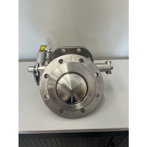 4" 45° Pneumatic  Foot Valve - Steam Heated - Pointed Poppet GUARD™ 4" 45° Pneumatic  Foot Valve - Steam Heated - Pointed Poppet