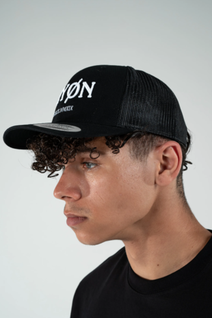 LEYON Leyon Cap - Black LEYON Leyon Cap - Black