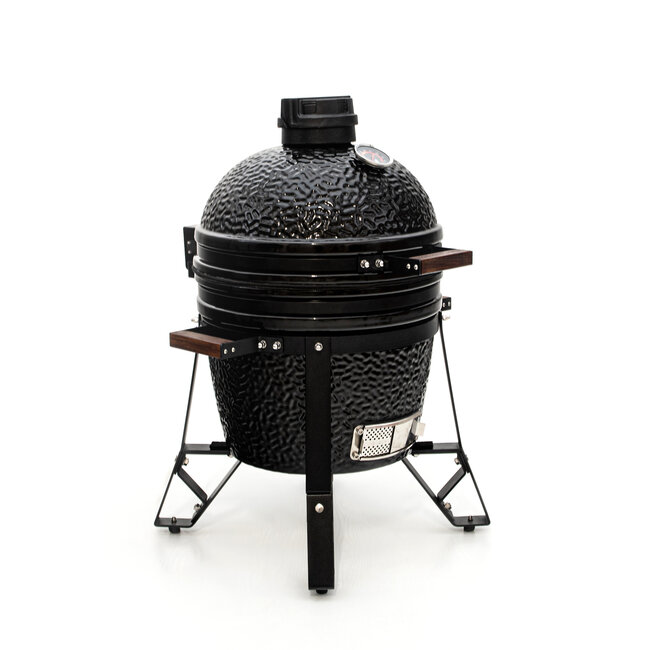 The Bastard kamado’s en BSTRD Compact keramische kamado BBQ met plate setter, RVS houtskoolmand en onderstel